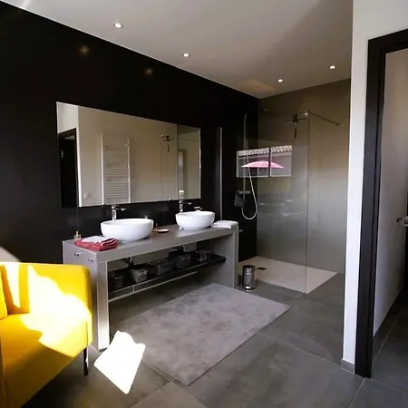 Βίλα Suarticcia, 6 Pers, Piscine Chauffee, 3 Min En Voiture Sainte-Lucie de Porto-Vecchio